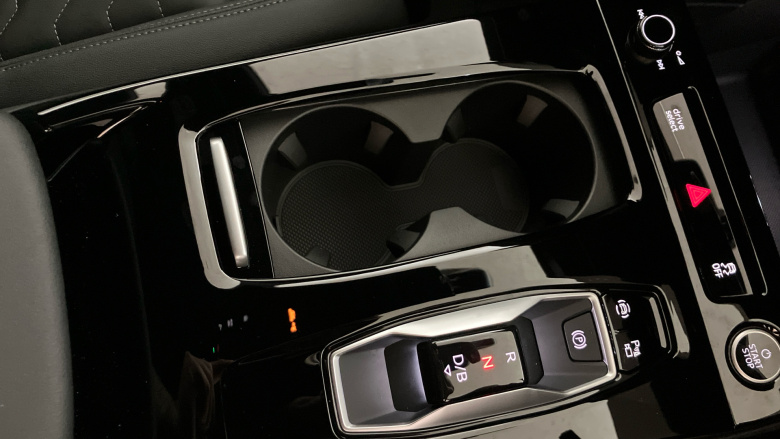 Audi A6 210kW 83kWh S Line 5dr Auto Electric Estate